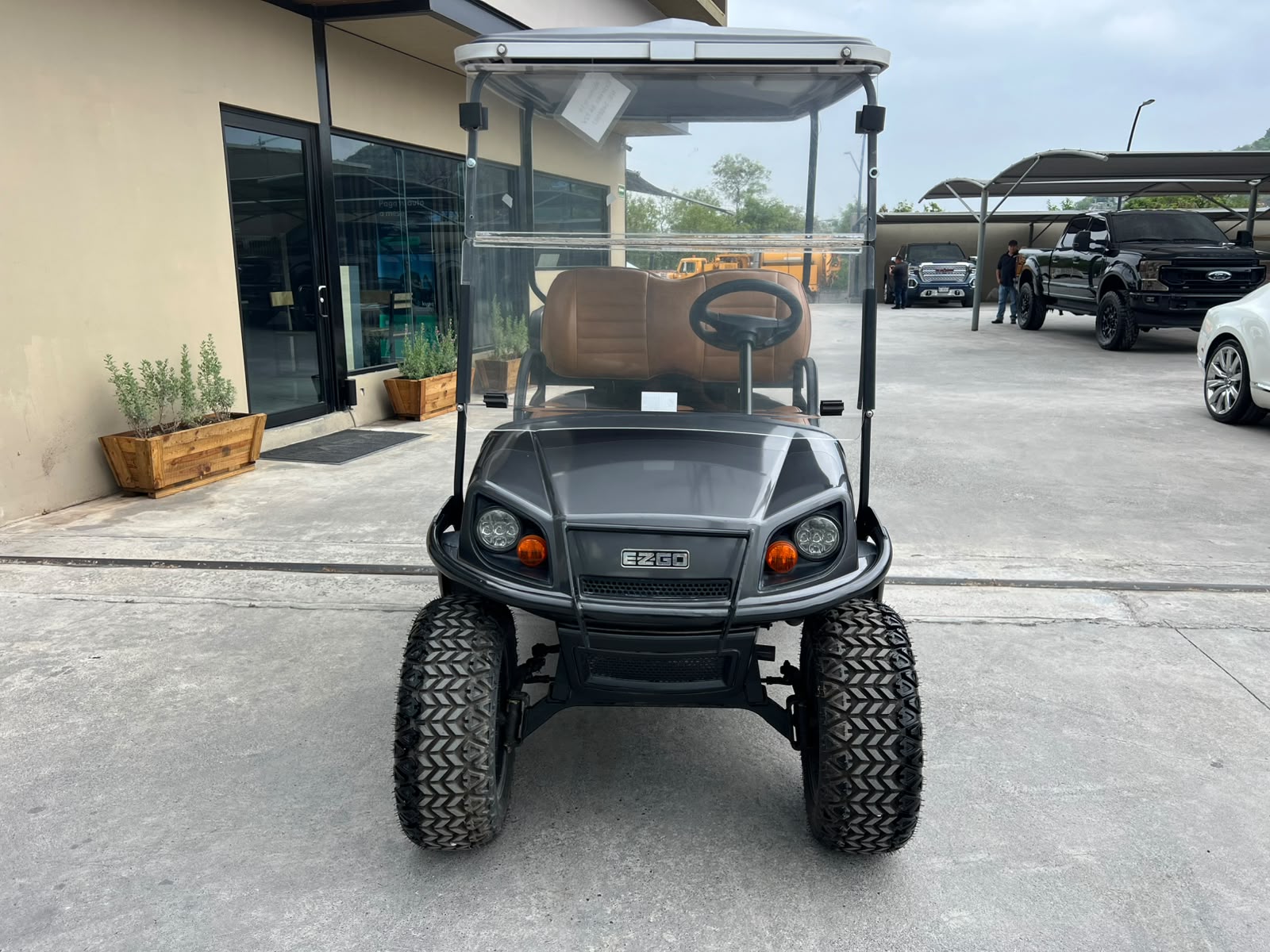 E-Z-GO Shuttle Express S4 72V Electric